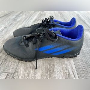 Indoor soccer shoes youth size 5